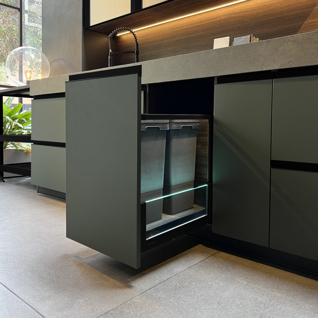 Interior habla de calidad - Black 02
